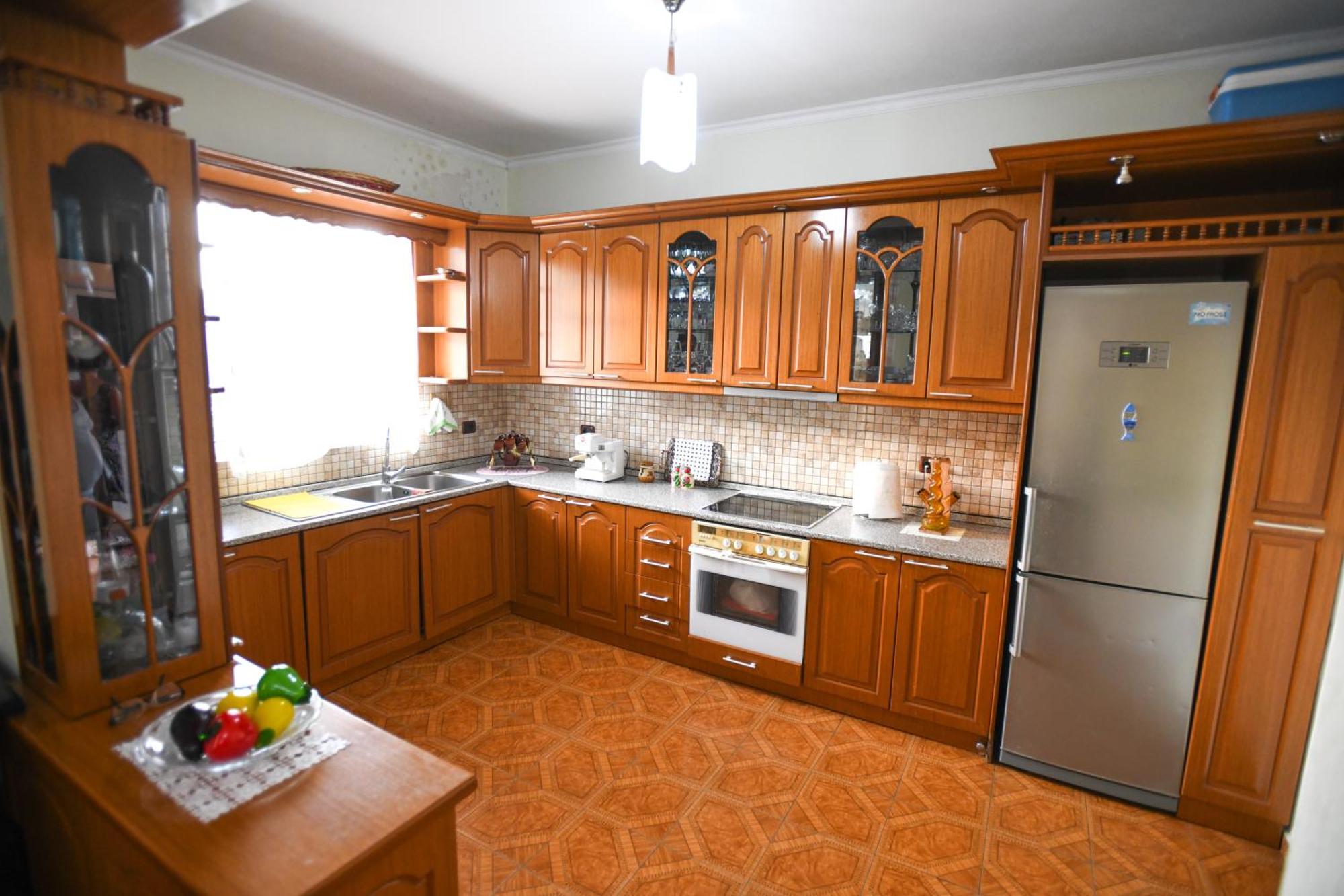 Apartment Darlin Berat Exterior foto