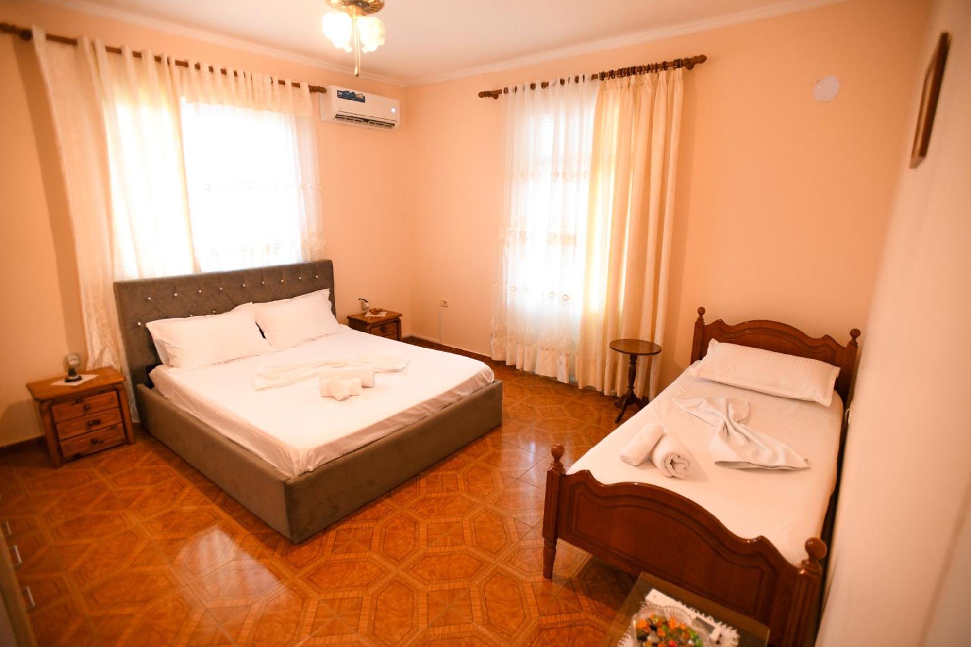 Apartment Darlin Berat Exterior foto