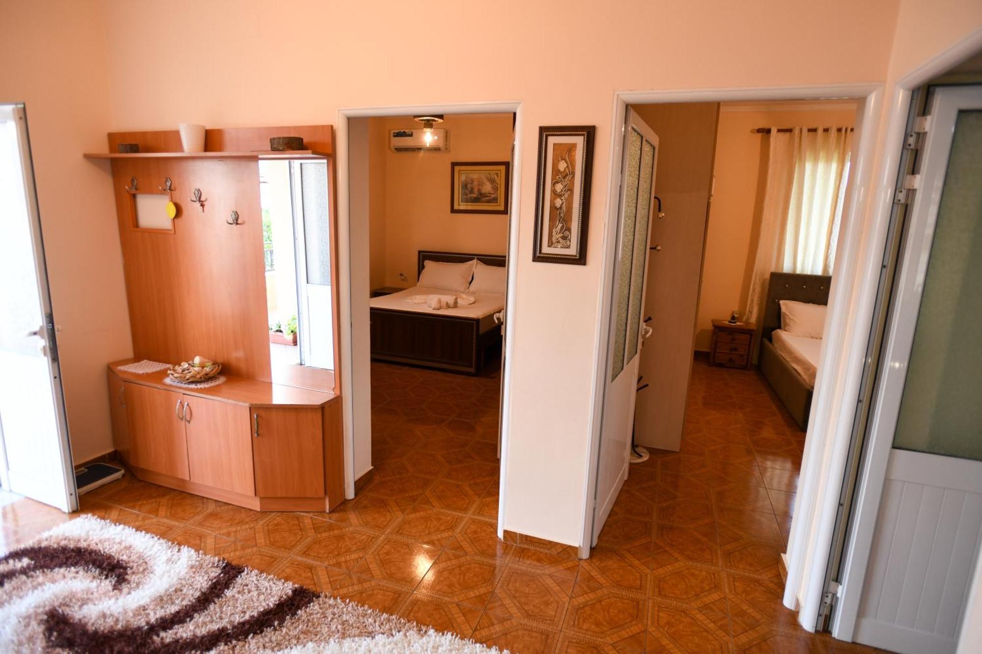 Apartment Darlin Berat Exterior foto