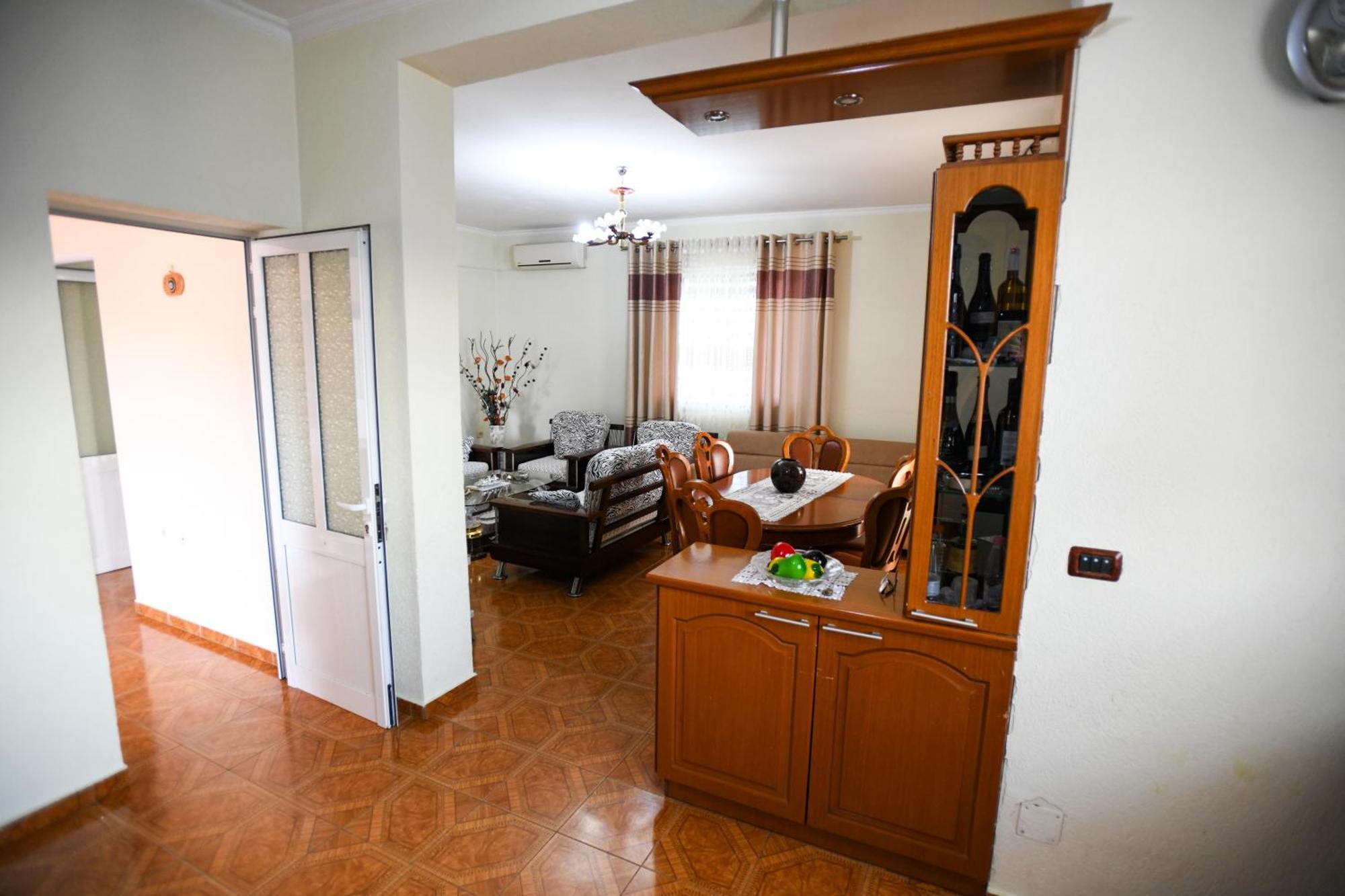 Apartment Darlin Berat Exterior foto