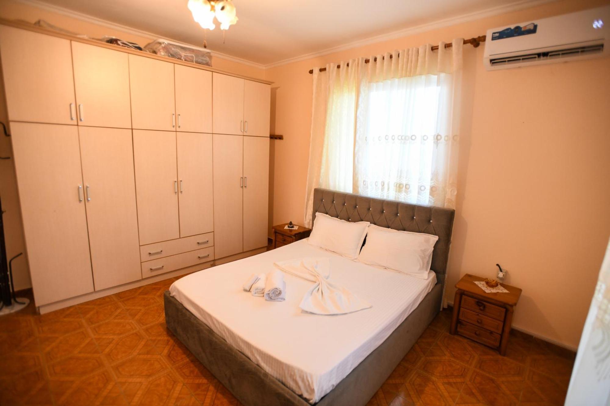 Apartment Darlin Berat Exterior foto